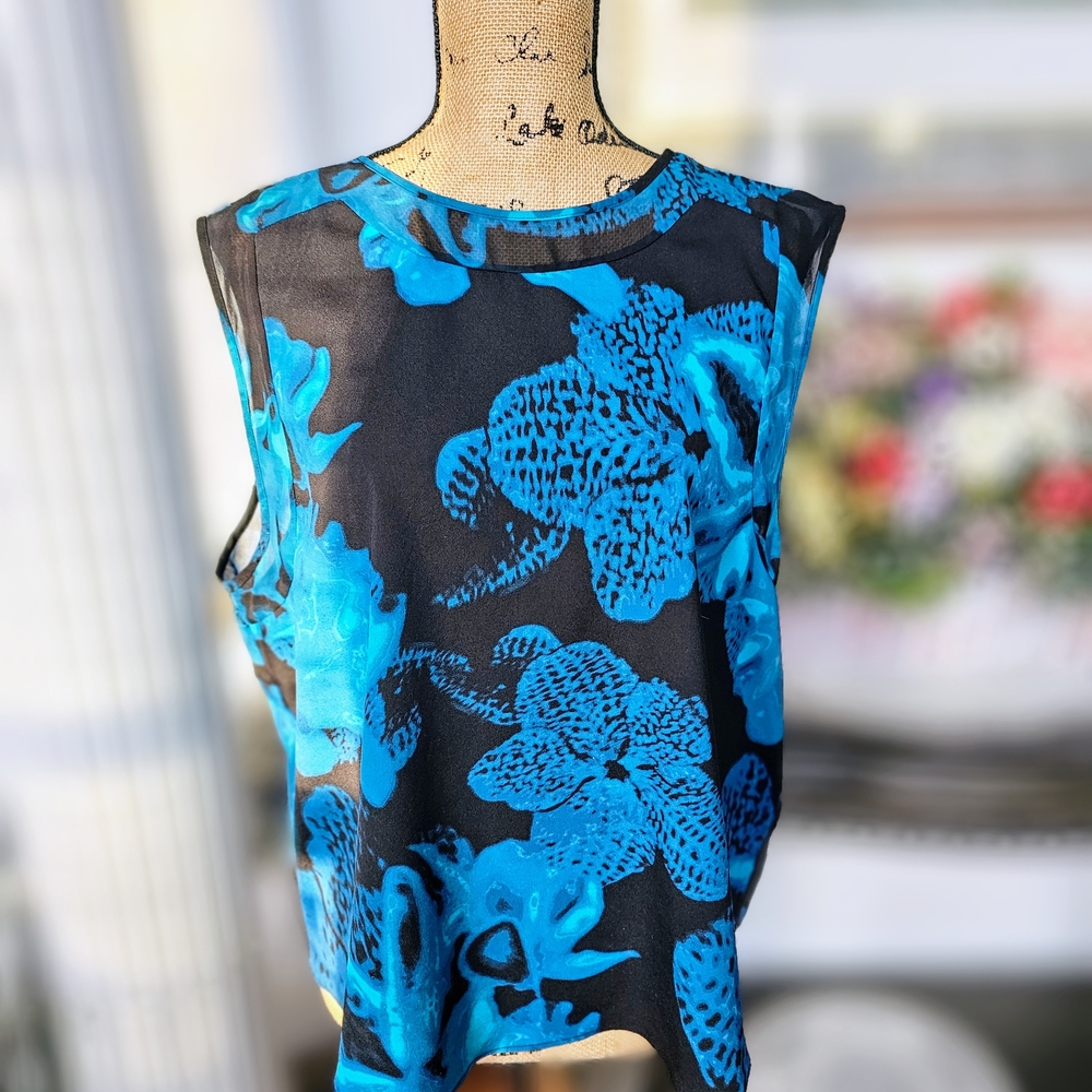 DKNYC Blue Design Tank Sleeveless Floral Design